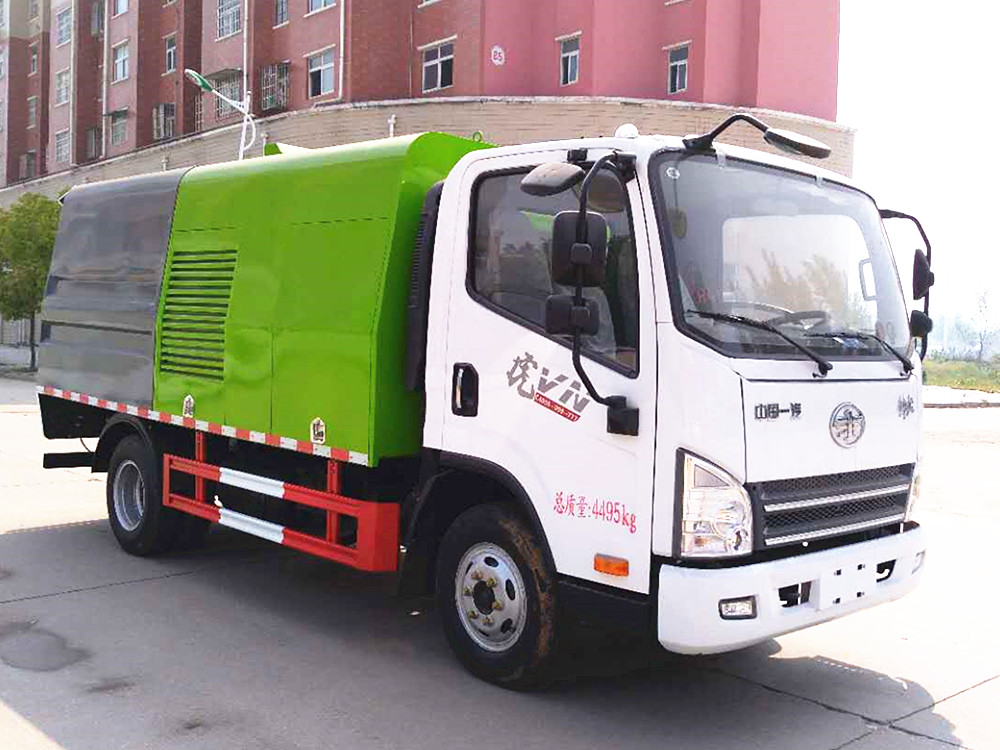 4吨解放虎V城市护栏清洗车