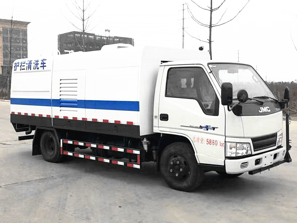 4吨江铃城市护栏清洗车