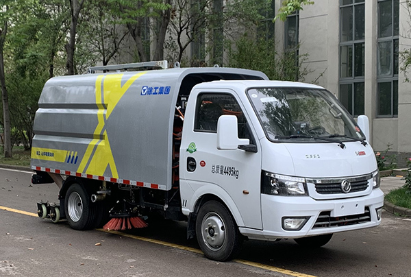 徐工牌XGH5040TXSDBEV纯电动洗扫车